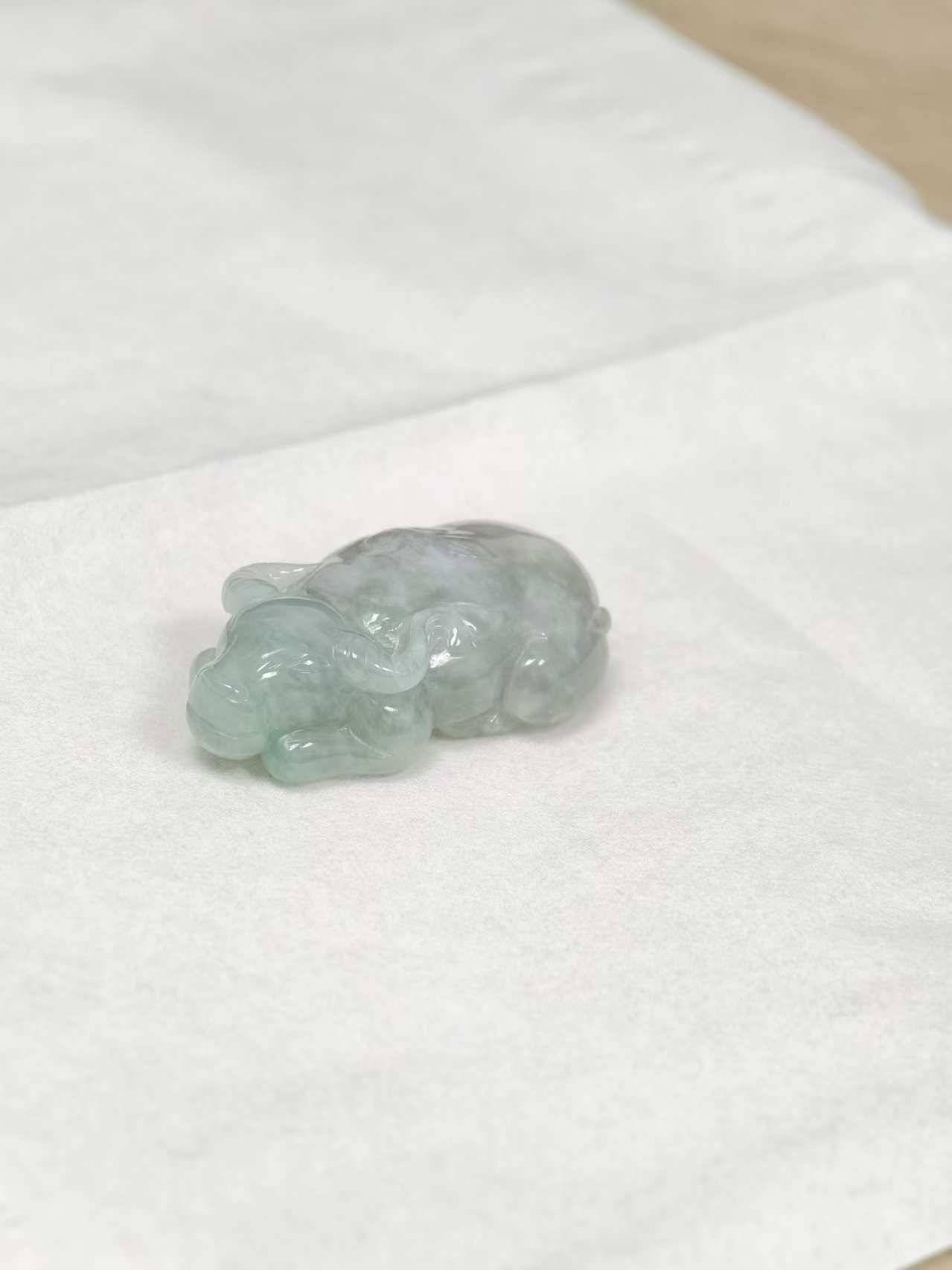 品质一般的多结构翡翠雕刻件